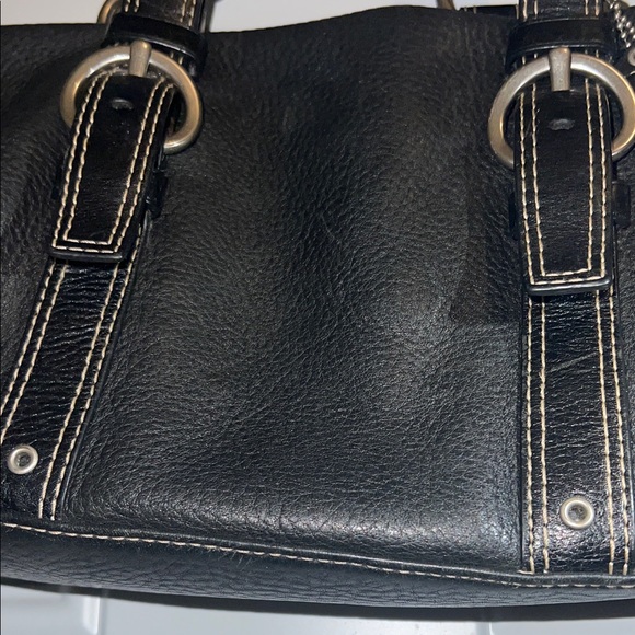 Coach Black Leather Shoulder Bag with Buckle Rings - Picture 4 of 16